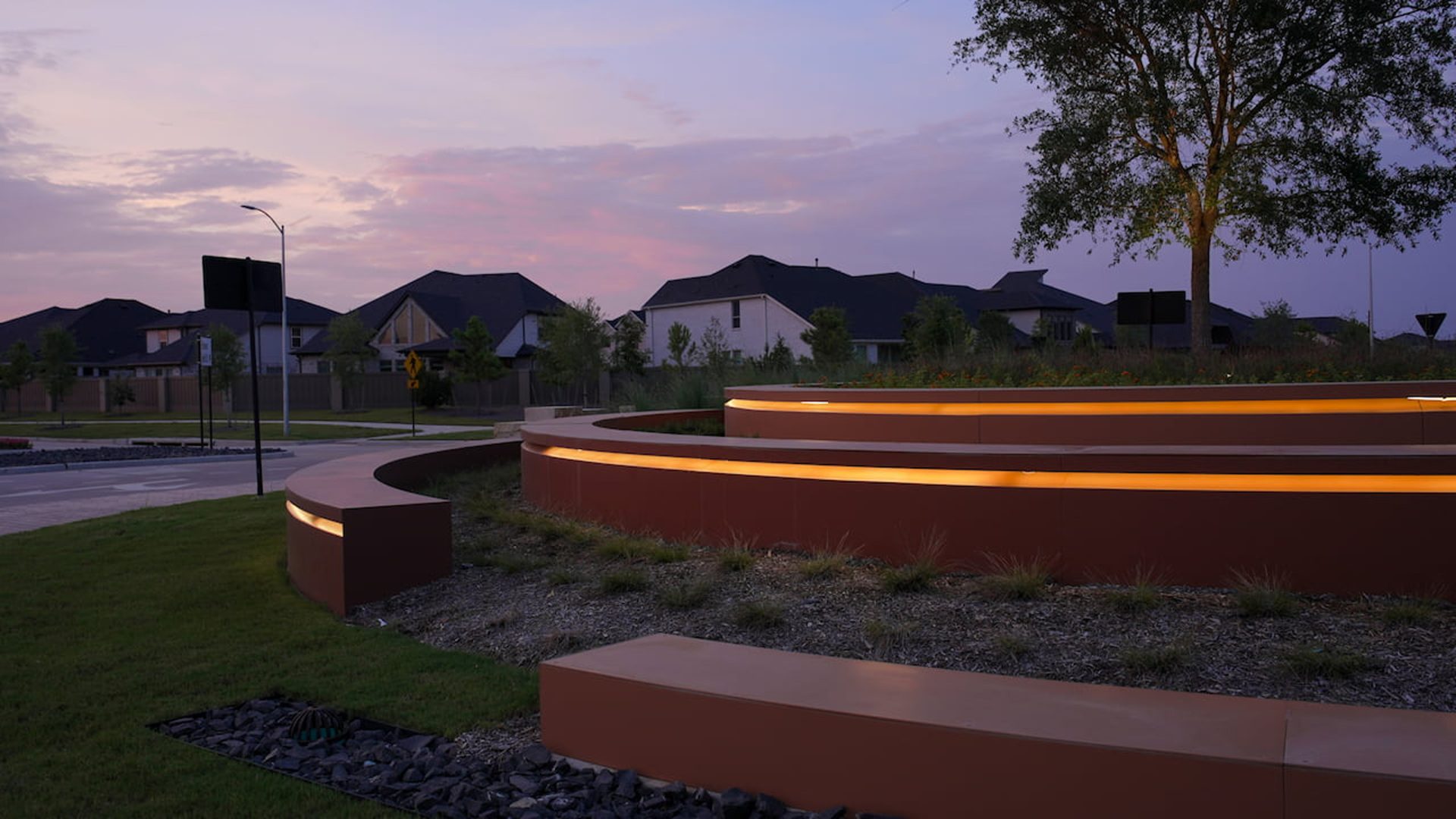 Roundabout Structure