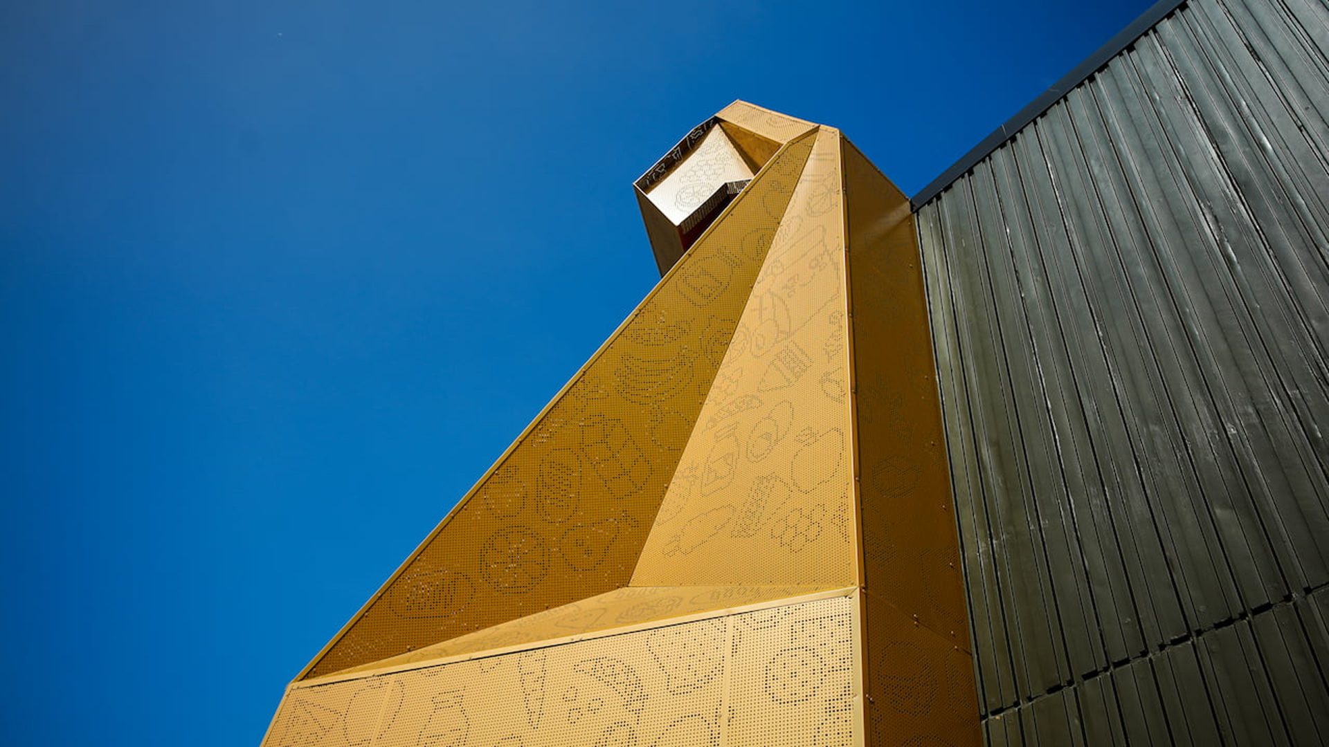 ExxonMobil Campus Lunch Bag Structure